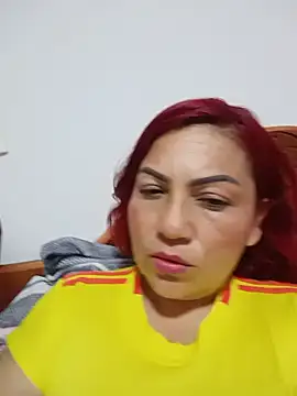 Agata Traviesa online show from June 24, 2026, 4:00 am