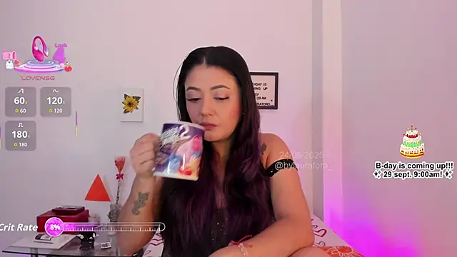 Snapshot of LauraToro_ chatting on September 24, 2025, 5:19 pm LauraToro online show from September 24, 2025, 5:19 pm