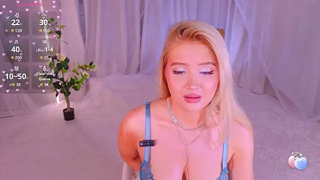 OlliviaBr0wn online show from July 25, 2026, 10:11 am