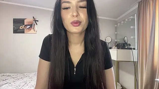 amelialiana online show from June 17, 2026, 12:04 pm