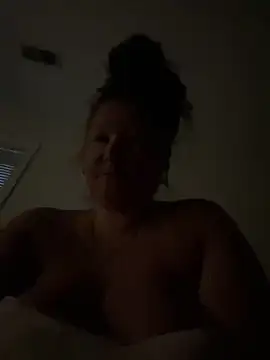Snapshot of NUTTERBUTTA chatting on July 2, 2026, 9:48 am NUTTERBUTTA online show from July 2, 2026, 9:48 am