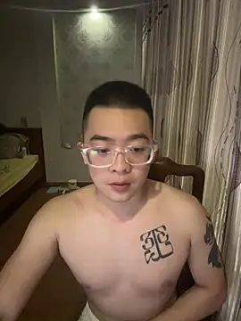 Snapshot of iamtobias chatting on June 23, 2026, 7:45 pm iamtobias online show from June 23, 2026, 7:45 pm