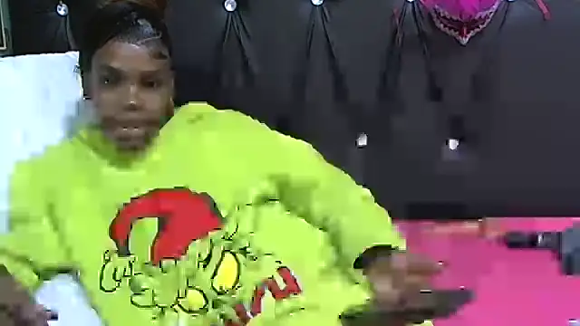 Snapshot of Leandra_2 chatting on June 26, 2026, 2:56 pm Leandra 2 online show from June 26, 2026, 2:56 pm