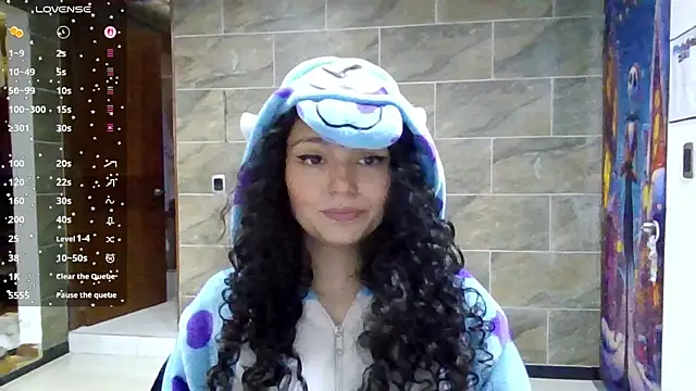 Diamond Curls online show from July 24, 2026, 3:41 pm