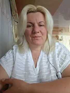 VikaRaine555 online show from June 16, 2026, 7:14 pm