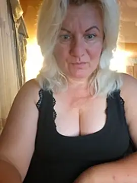 VikaRaine555 online show from July 20, 2026, 7:27 pm