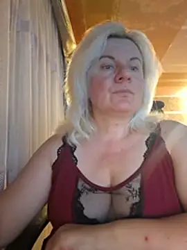 VikaRaine555 online show from July 15, 2026, 7:43 pm