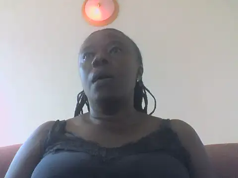 laula3030 online show from June 30, 2026, 9:09 am