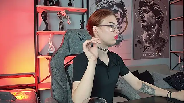 SeraphineDuskryn online show from July 4, 2026, 8:13 pm
