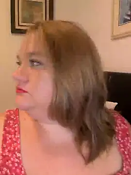 Snapshot of Jonesinjil chatting on June 14, 2026, 2:35 am Jonesinjil online show from June 14, 2026, 2:35 am