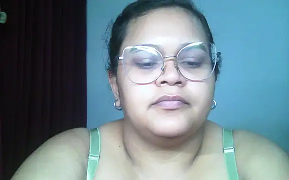 Snapshot of soymelancia chatting on June 16, 2026, 10:32 pm soymelancia online show from June 16, 2026, 10:32 pm