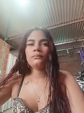 Snapshot of dulce_amber21 chatting on July 27, 2026, 1:29 pm dulce amber21 online show from July 27, 2026, 1:29 pm