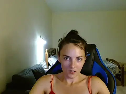 OliviaTheS online show from June 27, 2026, 8:04 pm
