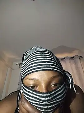 Snapshot of ruthlessbaddie chatting on June 17, 2026, 8:14 am ruthlessbaddie online show from June 17, 2026, 8:14 am