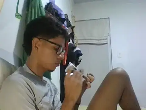 Snapshot of twink_vibes chatting on June 23, 2026, 1:36 am twink vibes online show from June 23, 2026, 1:36 am