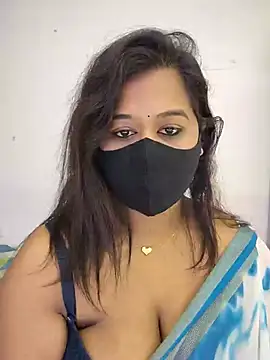 Snapshot of beauty_lisa- chatting on July 25, 2026, 2:34 pm beauty lisa- online show from July 25, 2026, 2:34 pm