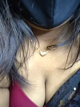 Snapshot of beauty_lisa- chatting on June 24, 2026, 6:12 am beauty lisa- online show from June 24, 2026, 6:12 am