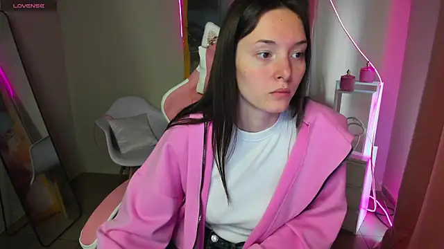 Eva Leeee online show from June 28, 2026, 5:14 am