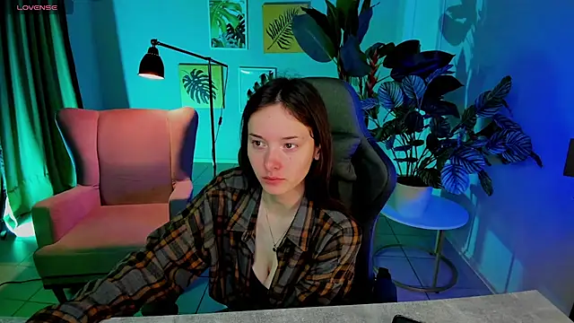 Eva Leeee online show from June 23, 2026, 5:16 am
