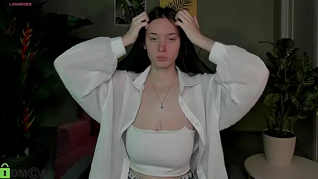 Eva Leeee online show from August 5, 2026, 7:57 am