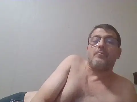 Snapshot of Cezar2019 chatting on July 18, 2026, 9:45 pm Cezar2019 online show from July 18, 2026, 9:45 pm