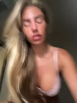 KaceySouthX online show from July 17, 2026, 9:01 pm