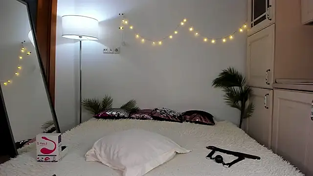 SonyaBabyn online show from March 18, 2025, 1:23 pm