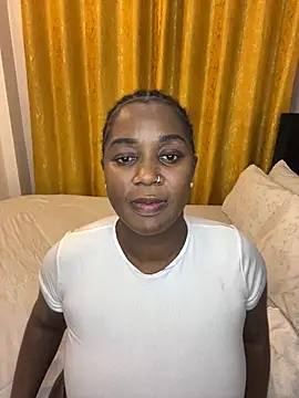 Honeylust26 online show from July 12, 2026, 4:24 am