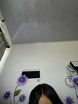 Snapshot of Celeste_1Sweet chatting on July 8, 2026, 1:23 pm Celeste 1Sweet online show from July 8, 2026, 1:23 pm