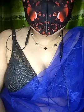 Snapshot of Khosi_Moni chatting on June 23, 2026, 8:40 pm Khosi Moni online show from June 23, 2026, 8:40 pm