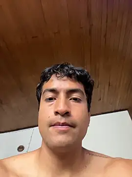Crisloverrr online show from July 9, 2026, 2:49 pm