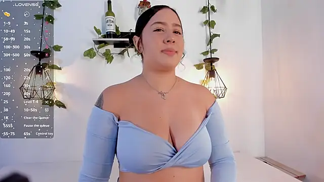 Snapshot of aisha_duque_ chatting on June 25, 2026, 7:41 pm aisha duque online show from June 25, 2026, 7:41 pm