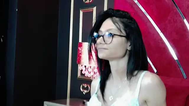 Snapshot of MayaLeey chatting on July 14, 2026, 3:07 pm MayaLeey online show from July 14, 2026, 3:07 pm
