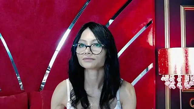 Snapshot of MayaLeey chatting on July 21, 2026, 3:24 pm MayaLeey online show from July 21, 2026, 3:24 pm