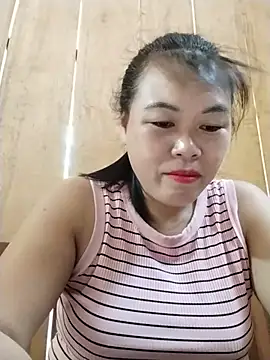 Snapshot of -Lemi- chatting on July 13, 2026, 2:33 am -Lemi- online show from July 13, 2026, 2:33 am