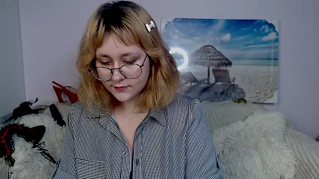 Snapshot of Judith_hypnosiss chatting on July 15, 2026, 11:06 am Judith hypnosiss online show from July 15, 2026, 11:06 am