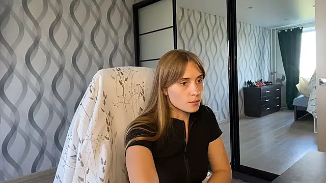 Snapshot of Miss_Luna_meow chatting on July 14, 2026, 3:51 pm Miss Luna meow online show from July 14, 2026, 3:51 pm