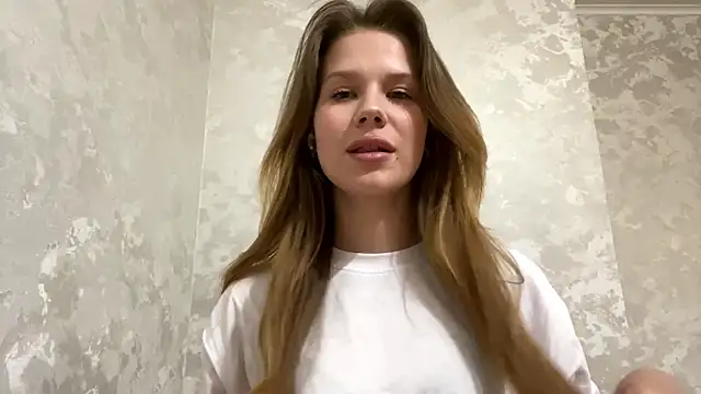 Snapshot of bunnydab chatting on June 17, 2026, 4:39 pm bunnydab online show from June 17, 2026, 4:39 pm