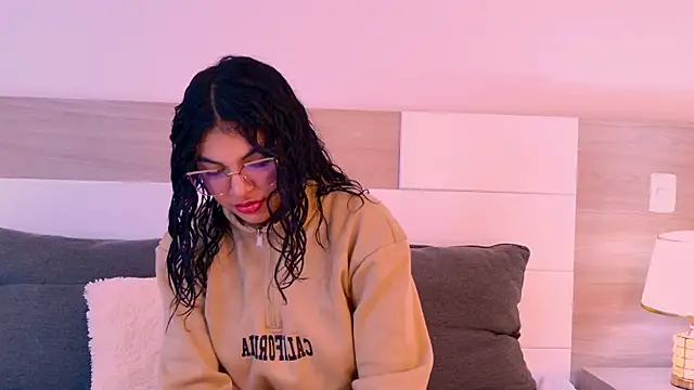 MelodyAlvarez online show from July 13, 2026, 11:31 am