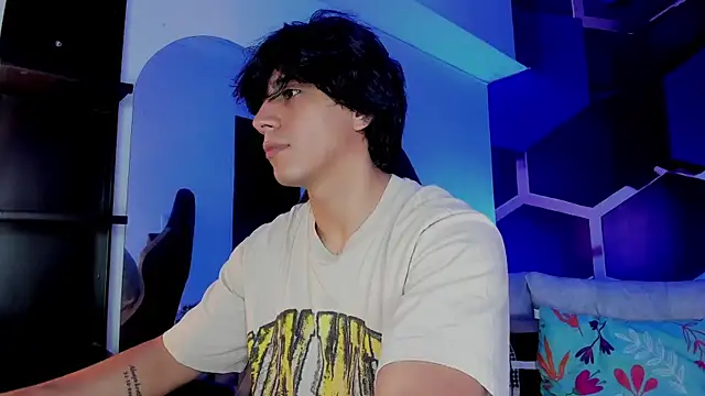 Snapshot of Alexx_Cano_ chatting on August 9, 2026, 2:52 am Alexx Cano online show from August 9, 2026, 2:52 am