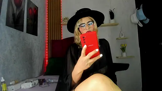 Snapshot of Rosse_depp chatting on July 1, 2026, 1:22 pm Rosse depp online show from July 1, 2026, 1:22 pm