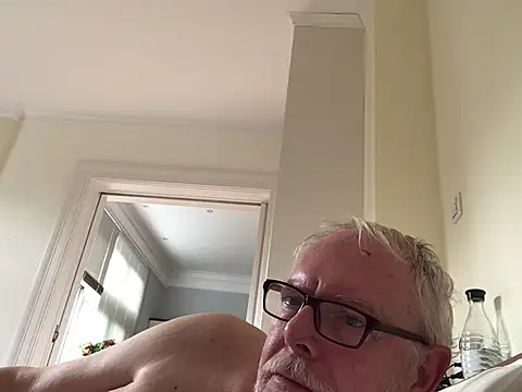 Snapshot of bigmannudist chatting on June 29, 2026, 7:04 am bigmannudist online show from June 29, 2026, 7:04 am