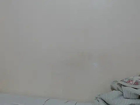 Snapshot of lewinne chatting on July 7, 2026, 9:07 pm lewinne online show from July 7, 2026, 9:07 pm
