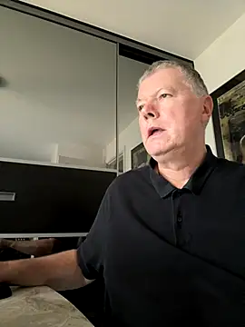 Snapshot of cumboy chatting on October 17, 2025, 3:14 pm cumboy online show from October 17, 2025, 3:14 pm