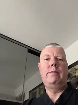 Snapshot of cumboy chatting on December 1, 2025, 11:33 am cumboy online show from December 1, 2025, 11:33 am