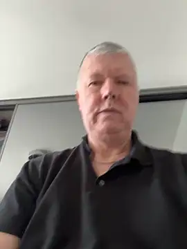 Snapshot of cumboy chatting on December 18, 2024, 11:02 am cumboy online show from December 18, 2024, 11:02 am