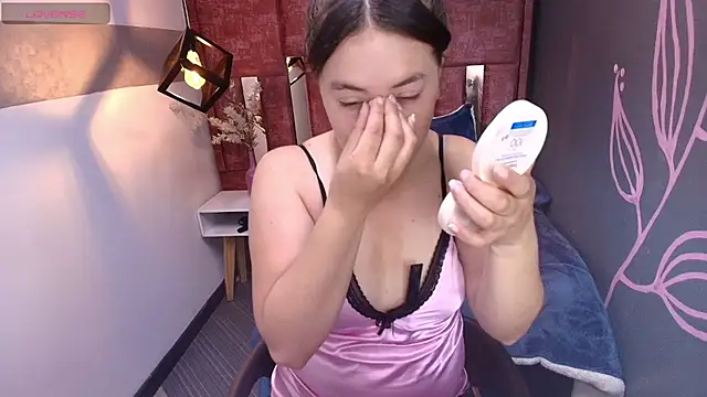 Snapshot of Abby__Smith___ chatting on June 25, 2026, 6:35 pm Abby Smith online show from June 25, 2026, 6:35 pm