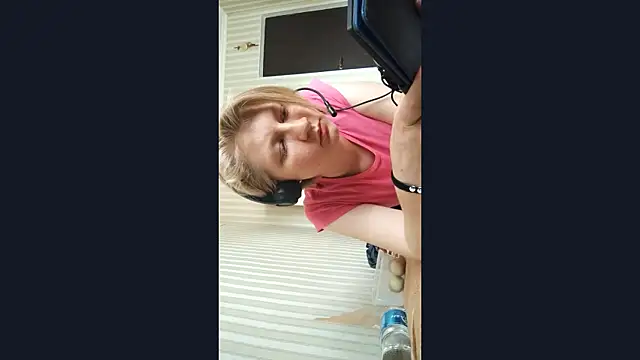 JennyShortcut online show from June 19, 2026, 12:44 pm
