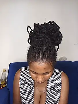 Snapshot of Holy_Virgin chatting on July 31, 2026, 12:59 pm Holy Virgin online show from July 31, 2026, 12:59 pm