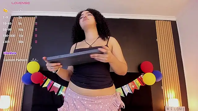 lunadoll18 online show from July 8, 2026, 4:35 am